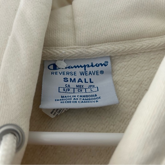 FALL Champion Crème Cropped Reverse Stitch Sweater - Picture 6 of 8